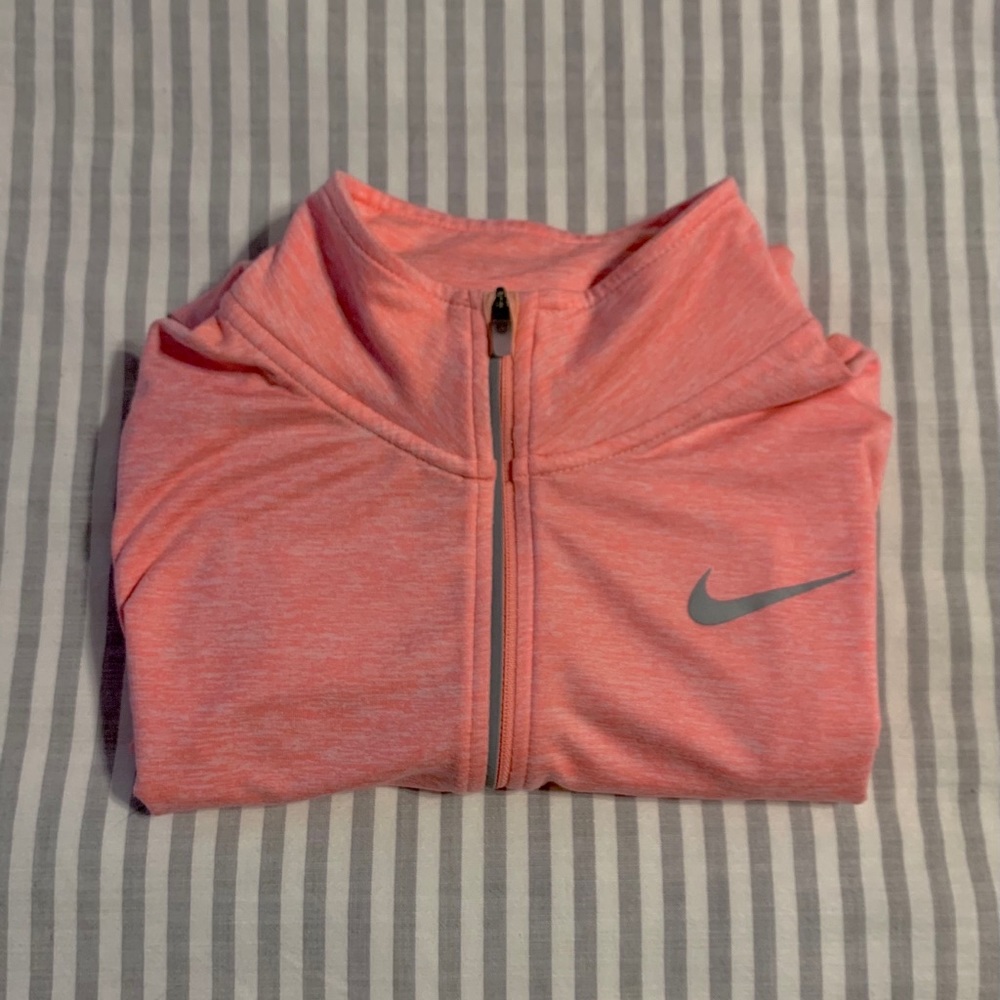 NWOT XS coral pink Nike drifit running top